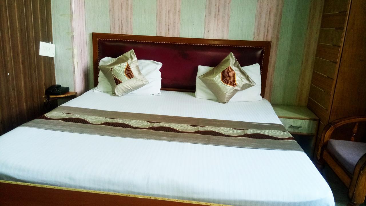 Royal View Hotell Shimla Eksteriør bilde